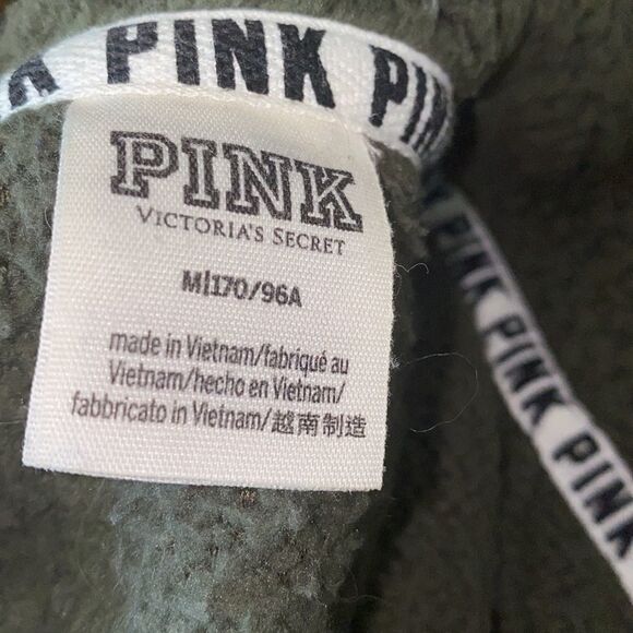 ✨ VICTORIA SECRET GREEN SHERPA Sweater✨ - Picture 3 of 4